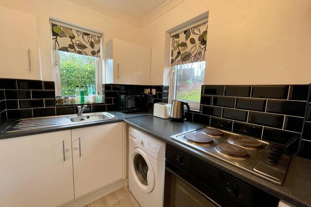 House Near Llandaff For Up To 6 With Parking Villa Cardiff Buitenkant foto